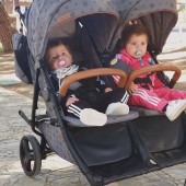 Bobby Maison & Brylie Marie happy with their Chipolino Passo Doble Twin Stroller
