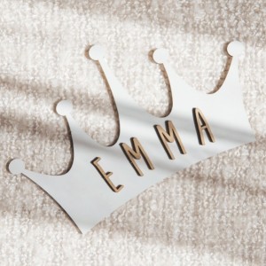 Vintiun Personalised Plaque Crown White Vintiun Personalised Plaque Crown White