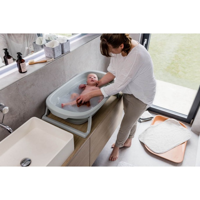 Hauck Bath Foldable Wash n Fold Lavender Hauck Bath Foldable Wash n Fold Lavender