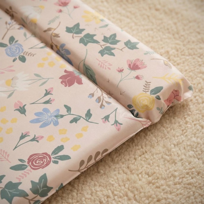 Red kite Changing Mat Rose & Ivy