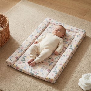 Red kite Changing Mat Rose & Ivy Red kite Changing Mat Rose & Ivy