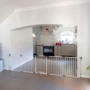 Dreambaby Royale Converta 3-In-1 Gate White Dreambaby Royale Converta 3-In-1 Gate White