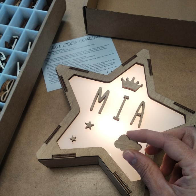 Vintiun Personalised Light up Star Large (USB-C) Vintiun Personalised Light up Star Large (USB-C)