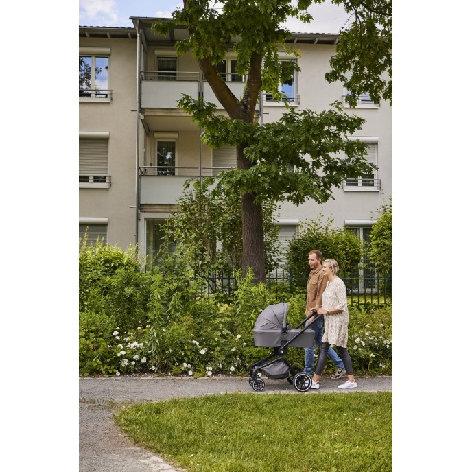 Hauck Travel System Move n Care Set Dark Grey Hauck Travel System Move n Care Set Dark Grey